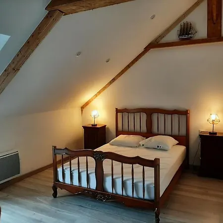 Holiday home Maison En Pierre Saint-Pabu (Cotes-d'Armor)