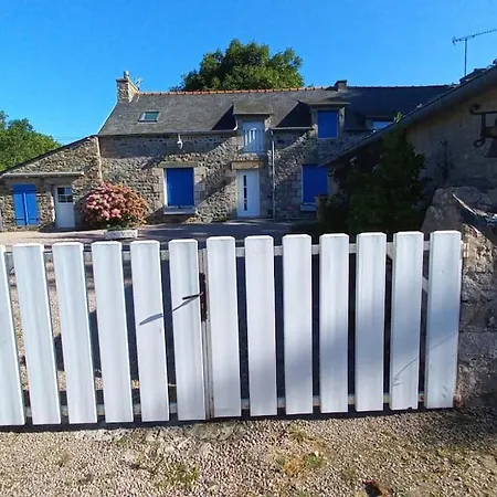 Maison En Pierre Holiday home *